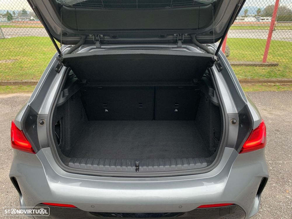 BMW 116 d Pack Desportivo M Auto - 42