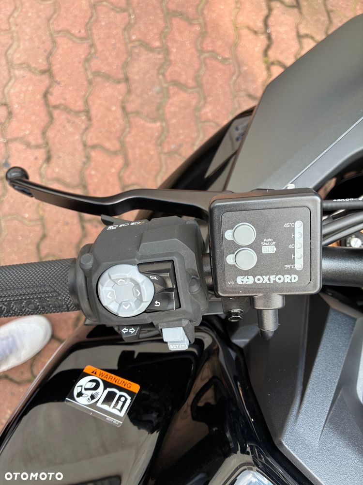 Suzuki GSX 1000 - 9