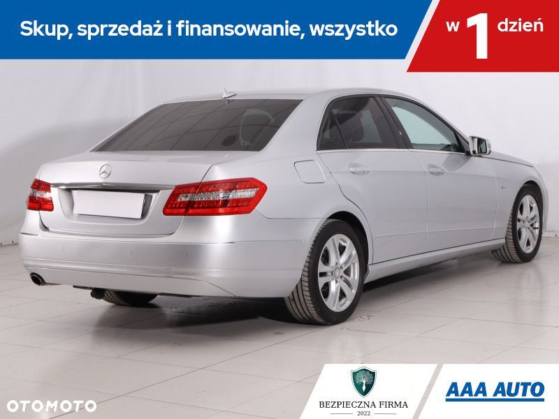 Mercedes-Benz Klasa E - 7