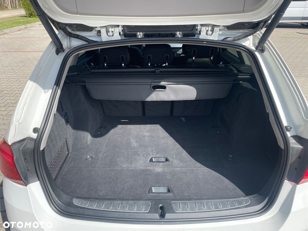 BMW Seria 3 320d Edition Luxury Line Purity - 14