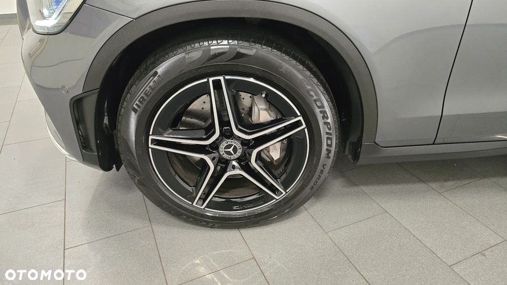 Mercedes-Benz GLC 300 d 4Matic 9G-TRONIC AMG Line Plus - 12