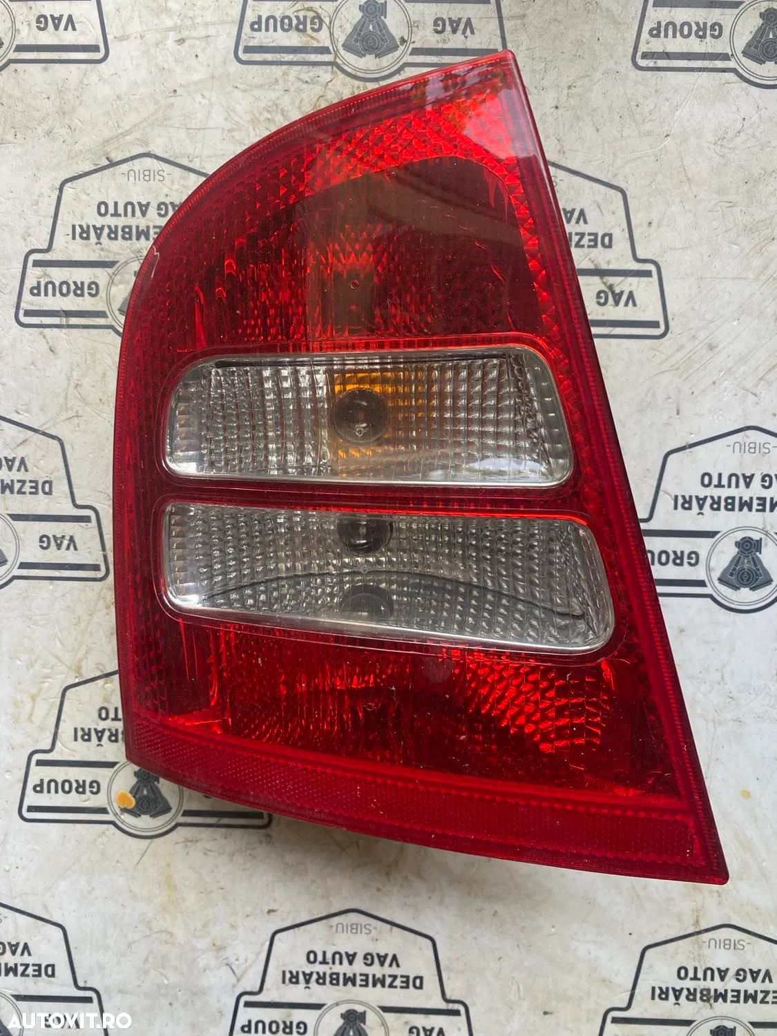 Stop stanga Skoda Octavia 1 limuzina (1U) facelift 2000-2010 1U6945095 - 1