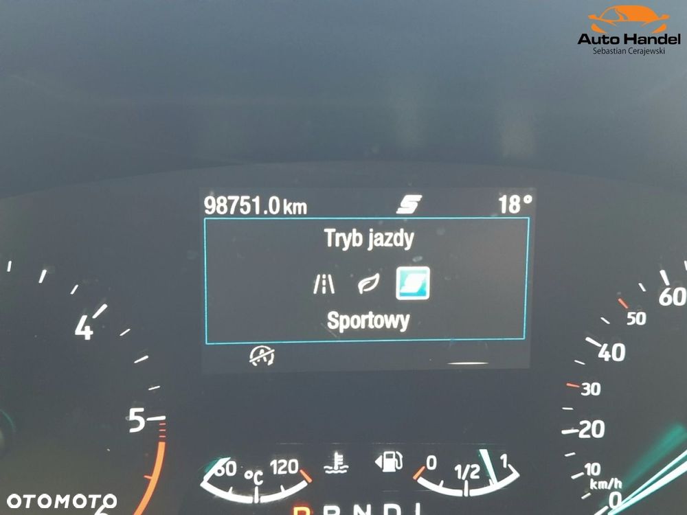 Ford Focus 1.5 EcoBlue Start-Stopp-System TITANIUM - 35