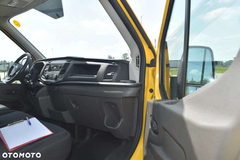 Ford Transit - 15