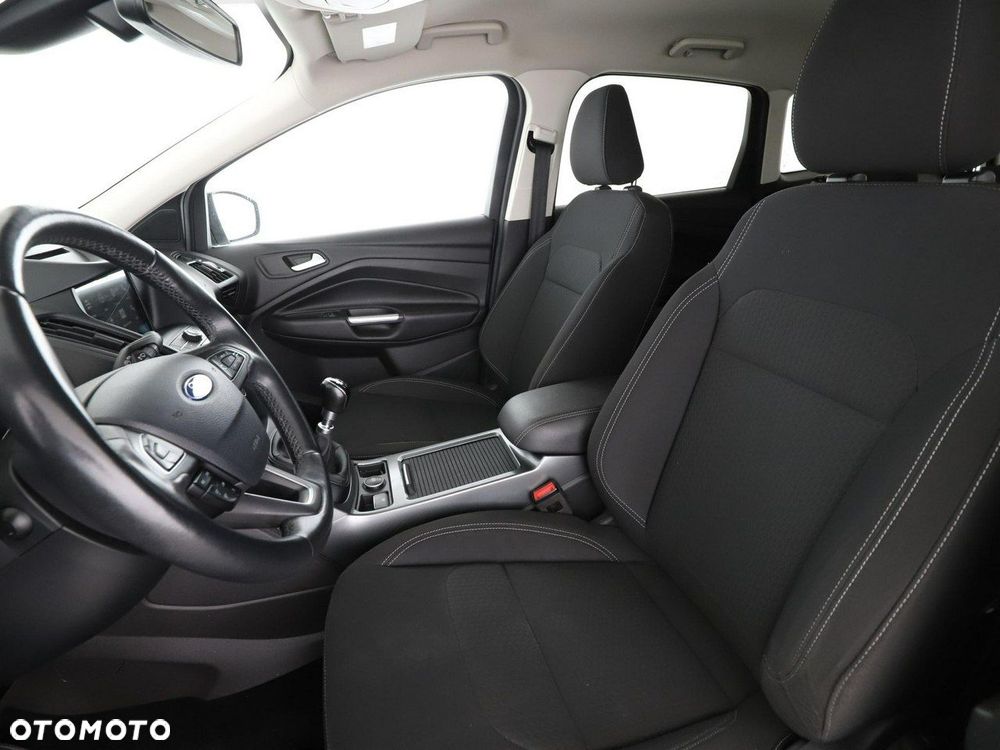 Ford Kuga 1.5 EcoBoost 2x4 Cool & Connect - 13