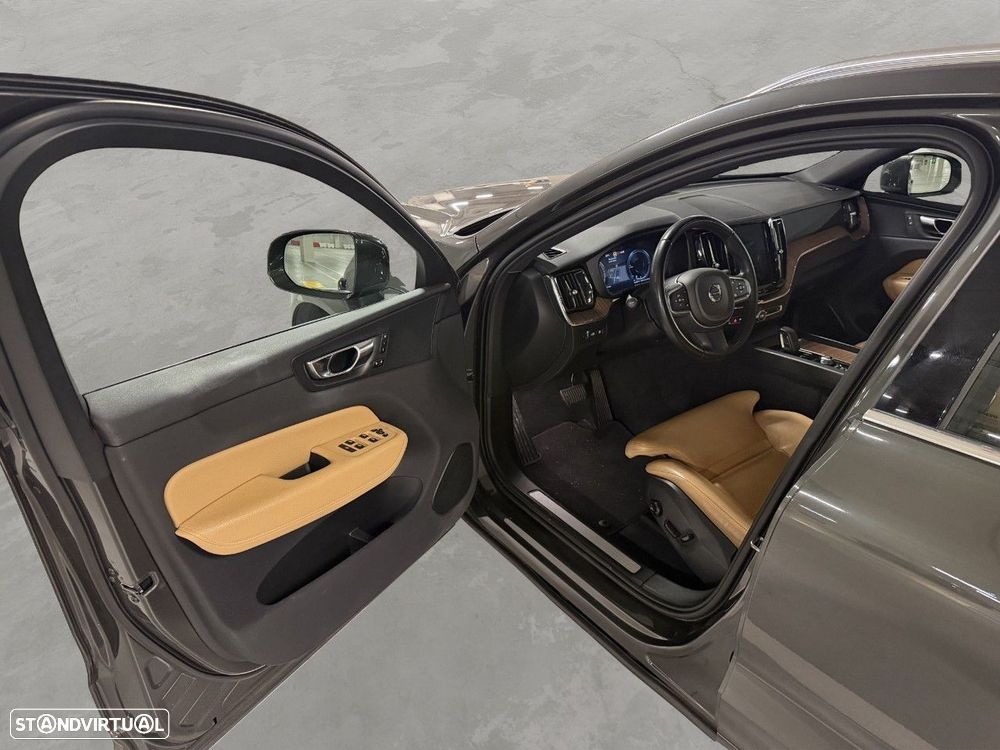 Volvo XC 60 2.0 T8 PHEV Momentum AWD - 15