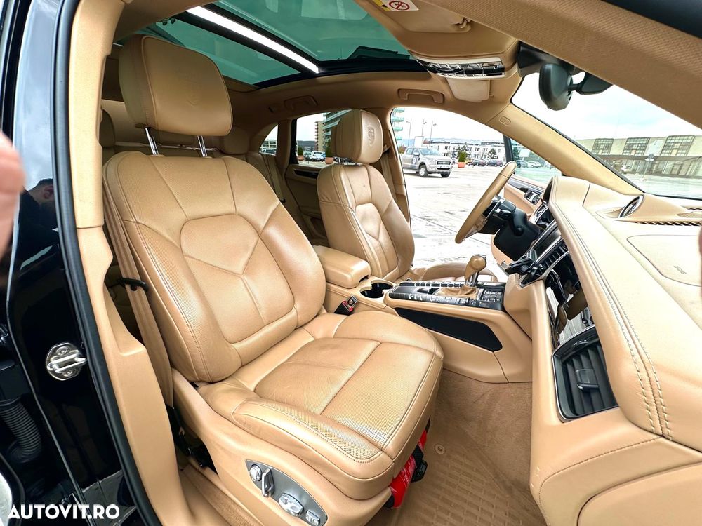 Porsche Macan - 12