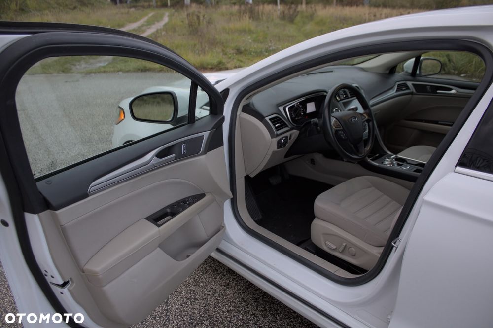 Ford Fusion 2020 photo 2