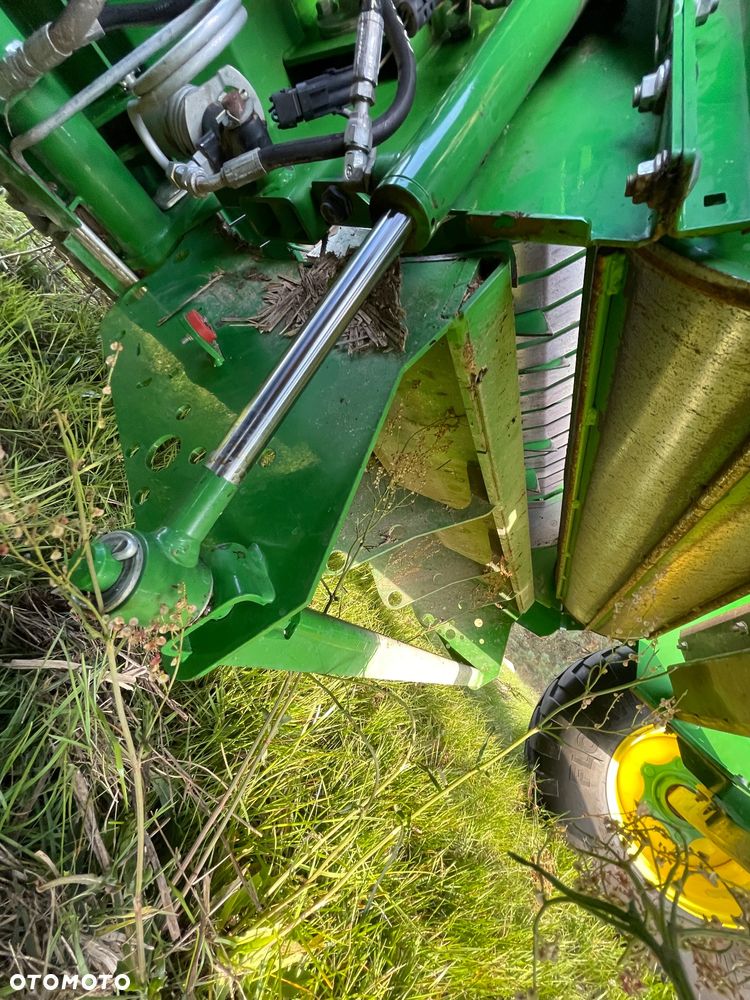 John Deere 864 RotoFlow - 17