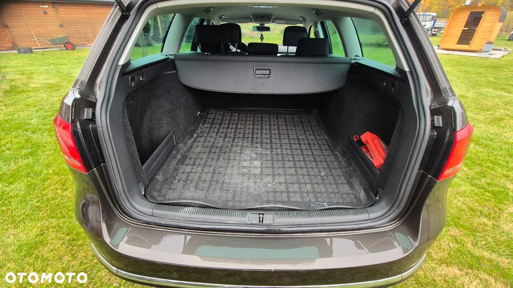 Volkswagen Passat - 14