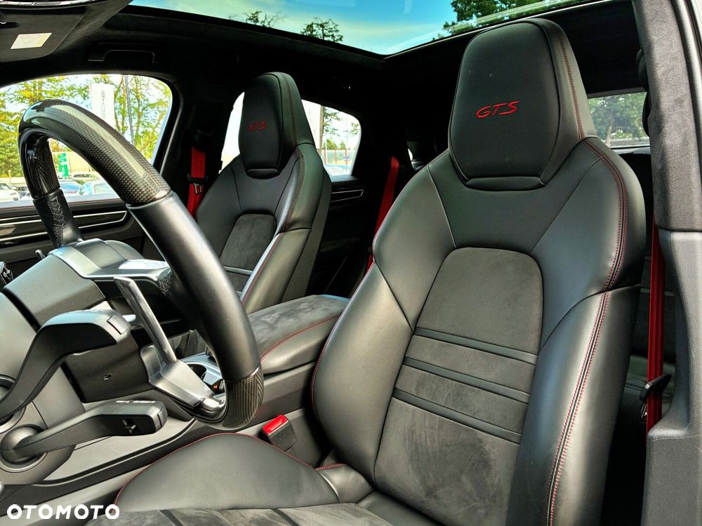 Porsche Cayenne - 21
