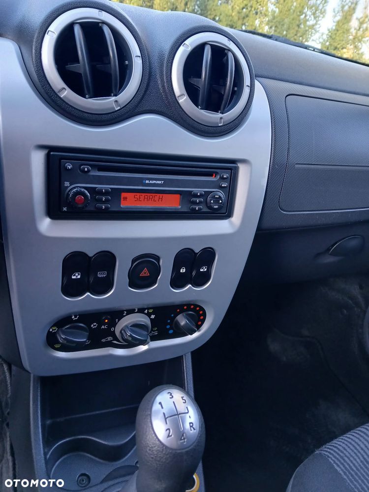 Dacia Sandero - 16