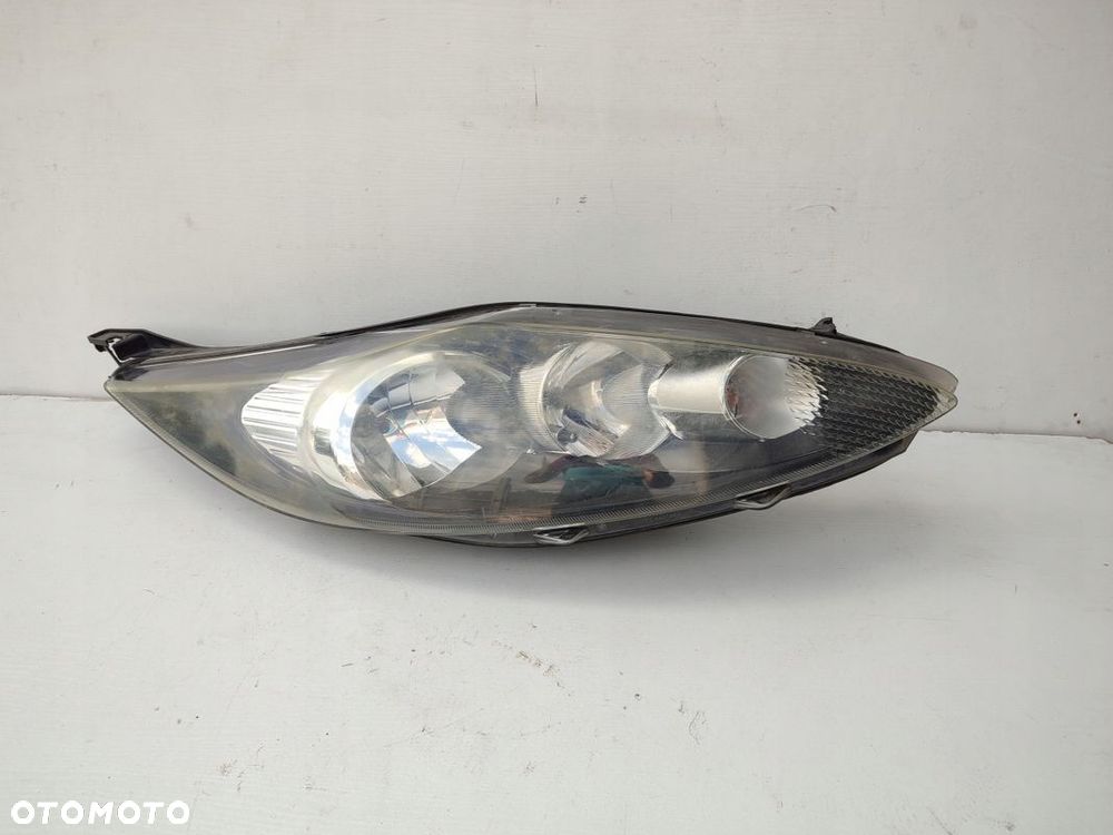 Lampa prawy przód FORD FIESTA MK7 EUROPA 8A61-13W029-AH - 1