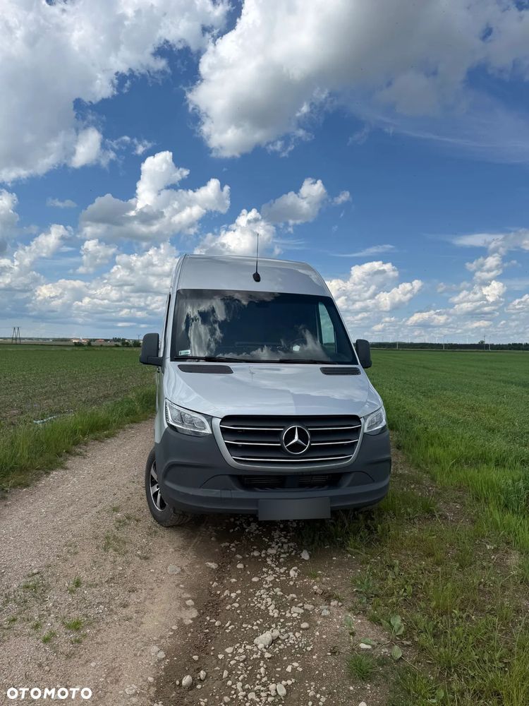 Mercedes-Benz Sprinter - 11