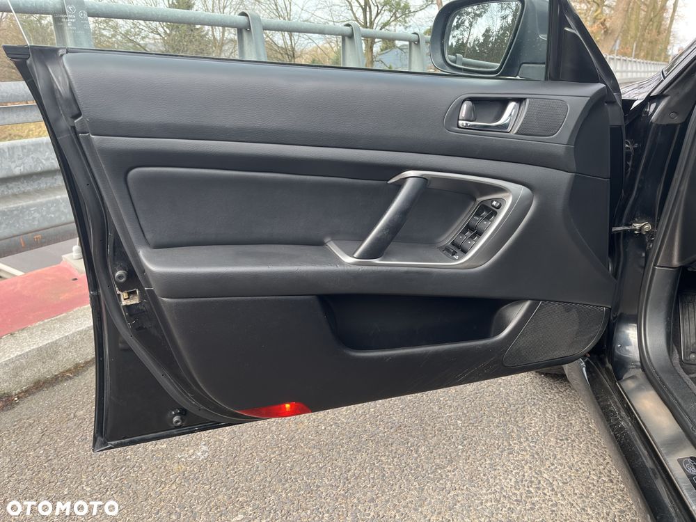 Subaru Legacy 2.0R GX - 22
