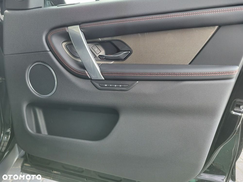 Land Rover Discovery Sport - 26