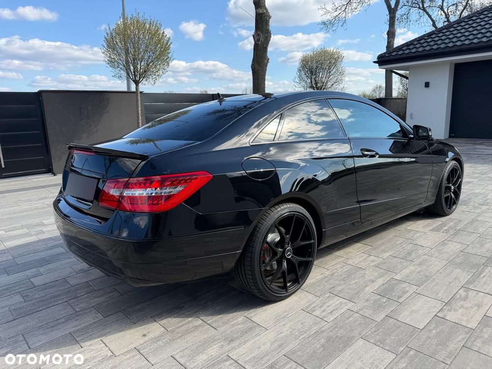Mercedes-Benz Klasa E 200 CGI BlueEFFICIENCY Automatik Avantgarde - 14