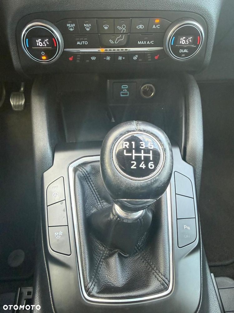 Ford Kuga - 9