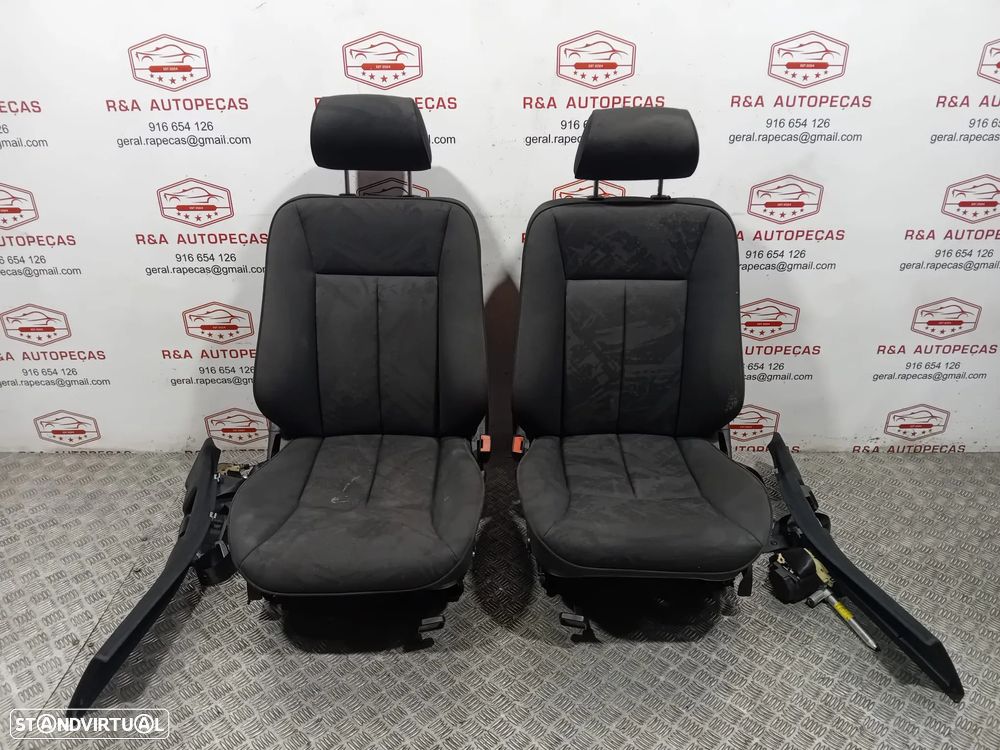 Bancos Mercedes Class E W210 em Tecido com os Cintos da Frente Imaculados Originais - 6