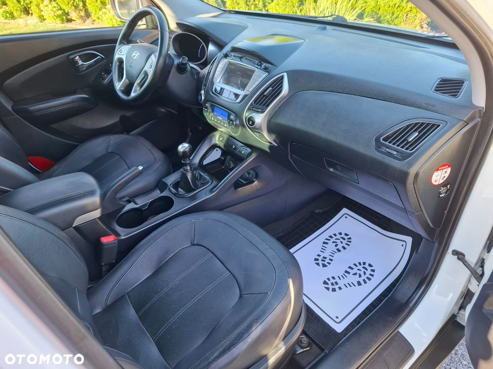 Hyundai ix35 1.7 CRDi 2WD Fifa World Cup Edition - 32