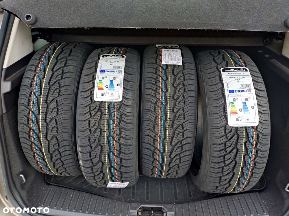 NOWE Opony całoroczne Uniroyal AllSeasonExpert 2 205/45 R17 88 V XL (komplet 4szt) - 1
