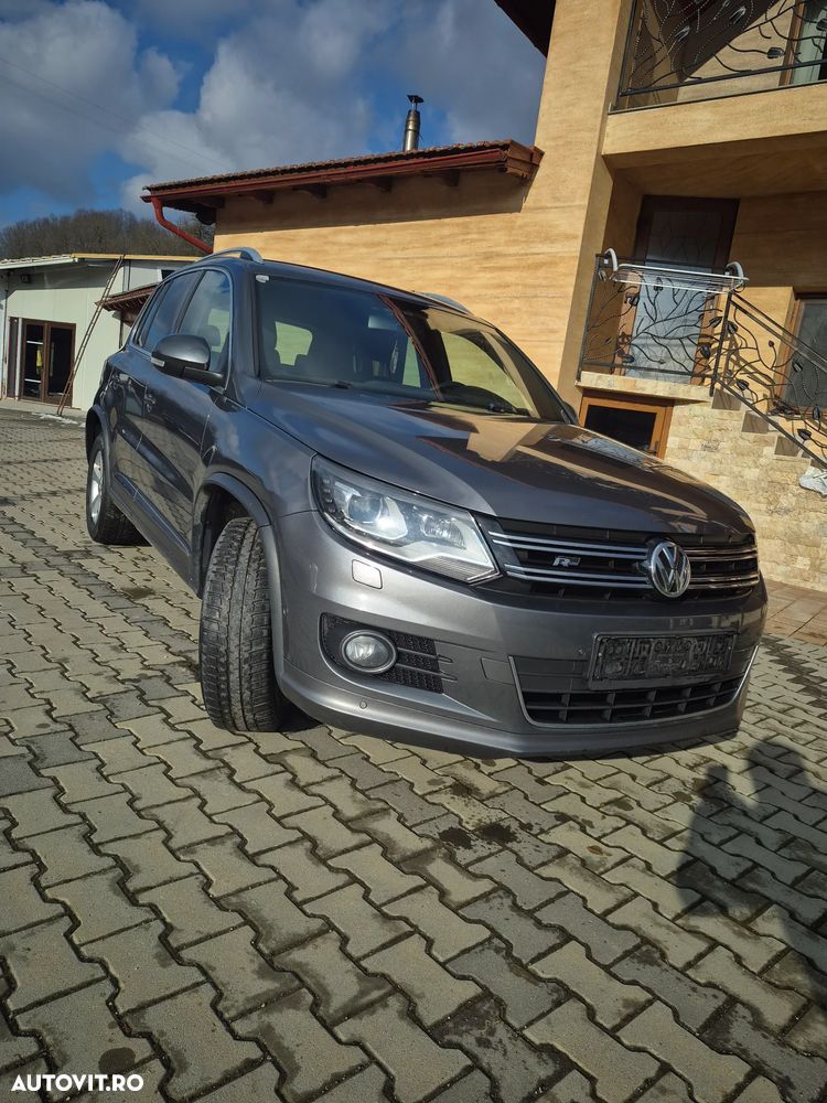 Volkswagen Tiguan - 1