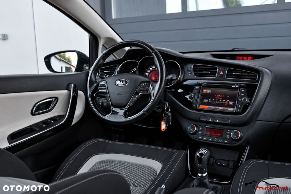 Kia Ceed - 24