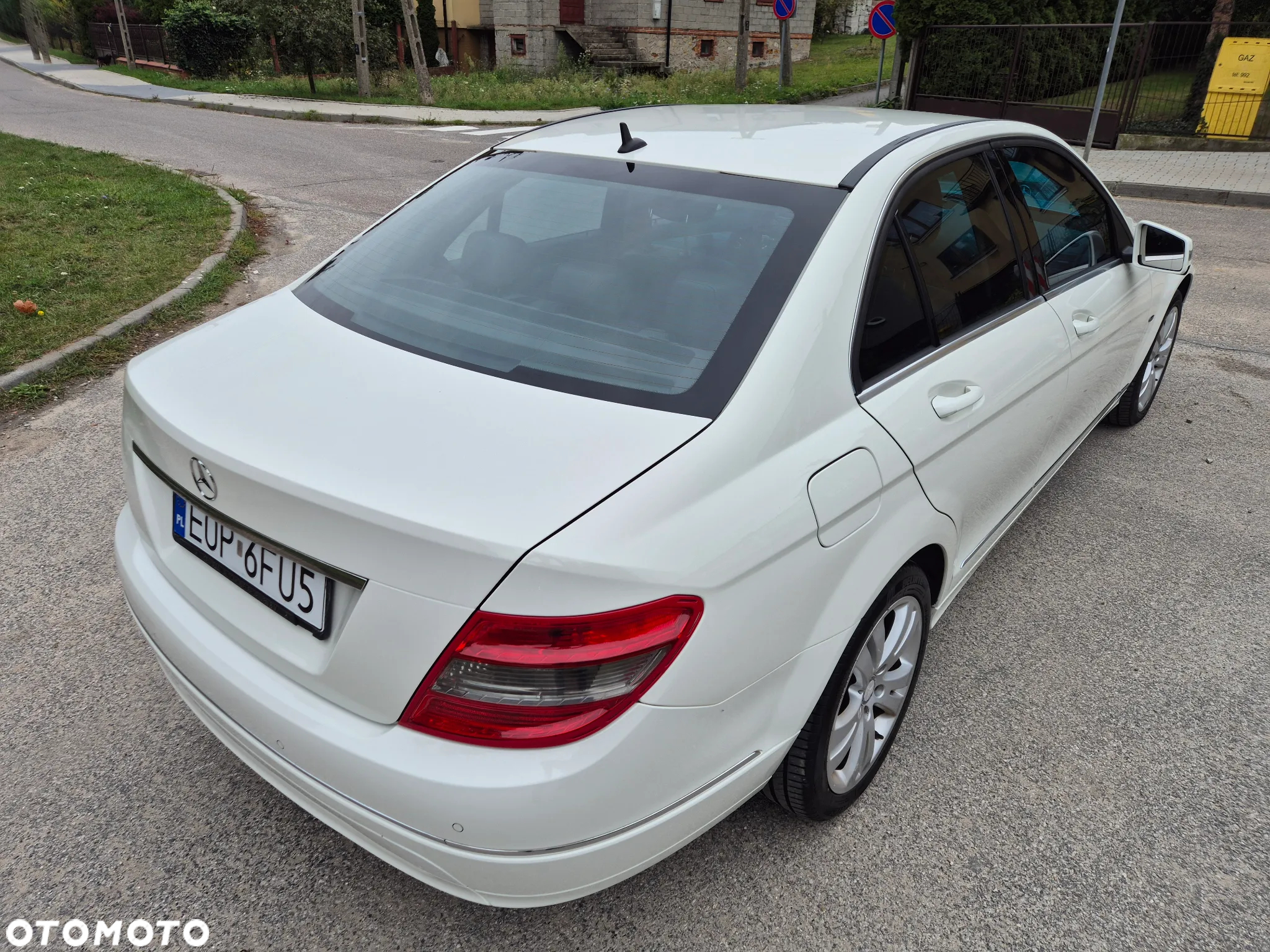 Mercedes-Benz Klasa C 180 T Kompressor BlueEFFICIENCY Avantgarde - 18