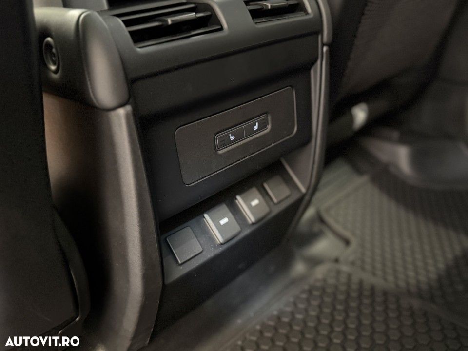 Land Rover Defender - 9