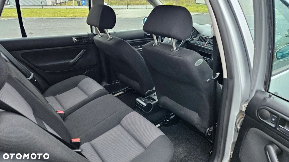 Volkswagen Golf 1.6 Edition - 17
