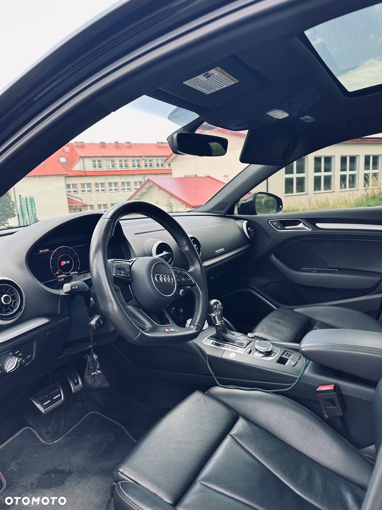 Audi S3 S tronic - 11