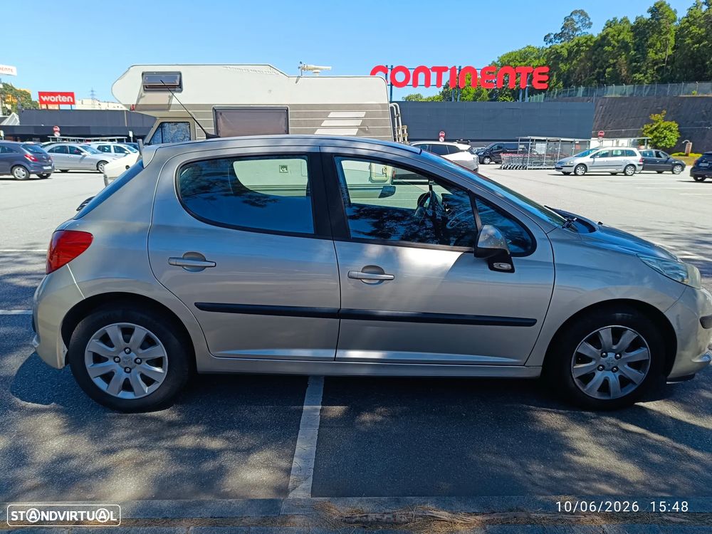 Peugeot 207 1.4 16V Trendy - 3