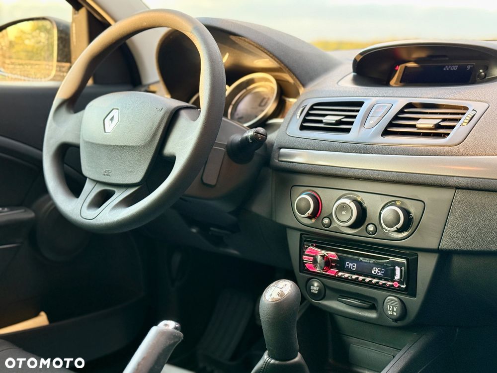 Renault Megane 1.6 16V 100 J'taime - 15
