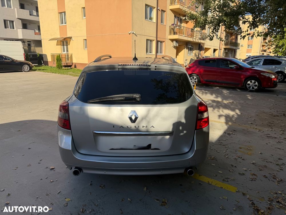 Renault Laguna dCi 150 FAP Start-Stop Bose Edition - 4