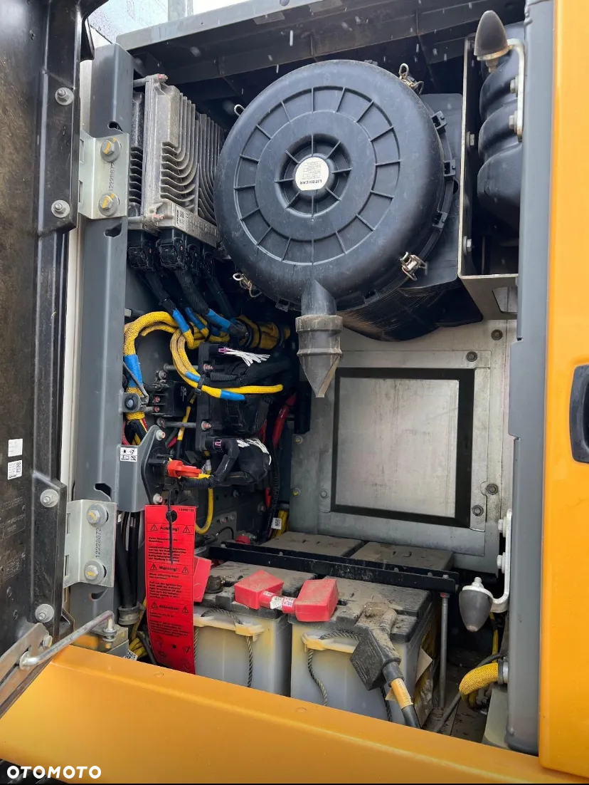 Liebherr R 926 LC - 9