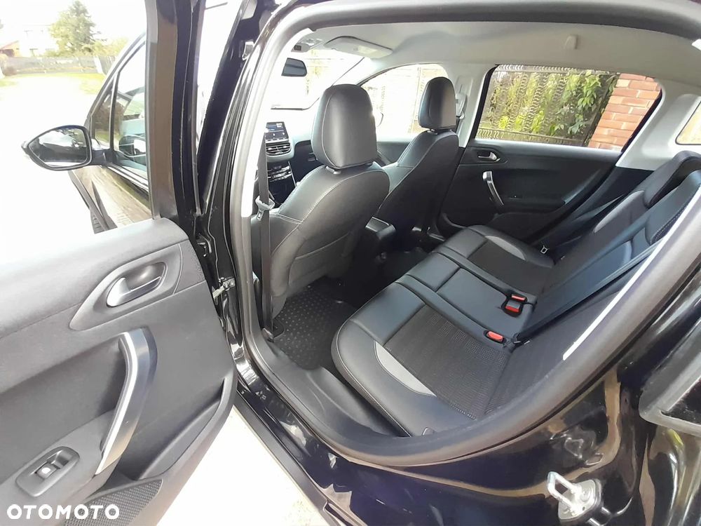 Peugeot 2008 1.5 BlueHDi Allure - 8