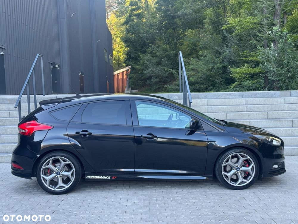Ford Focus 2.0 TDCi ST-2 - 11