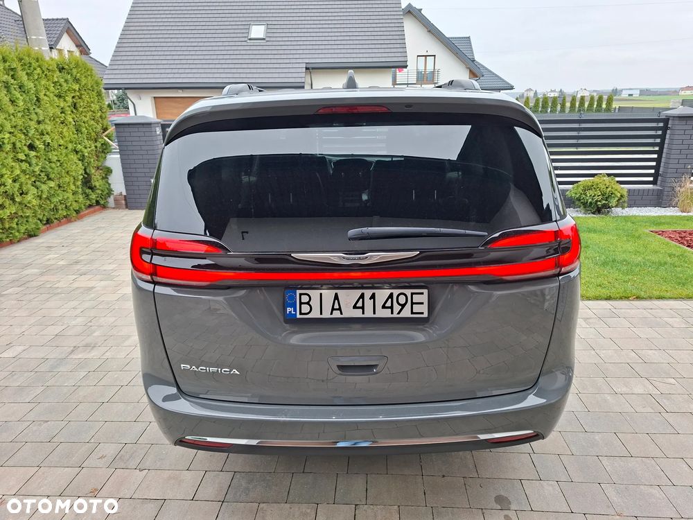 Chrysler Pacifica - 15