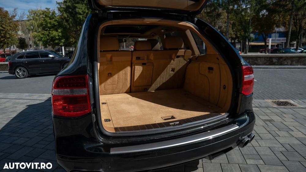 Porsche Cayenne Turbo Tip - 11