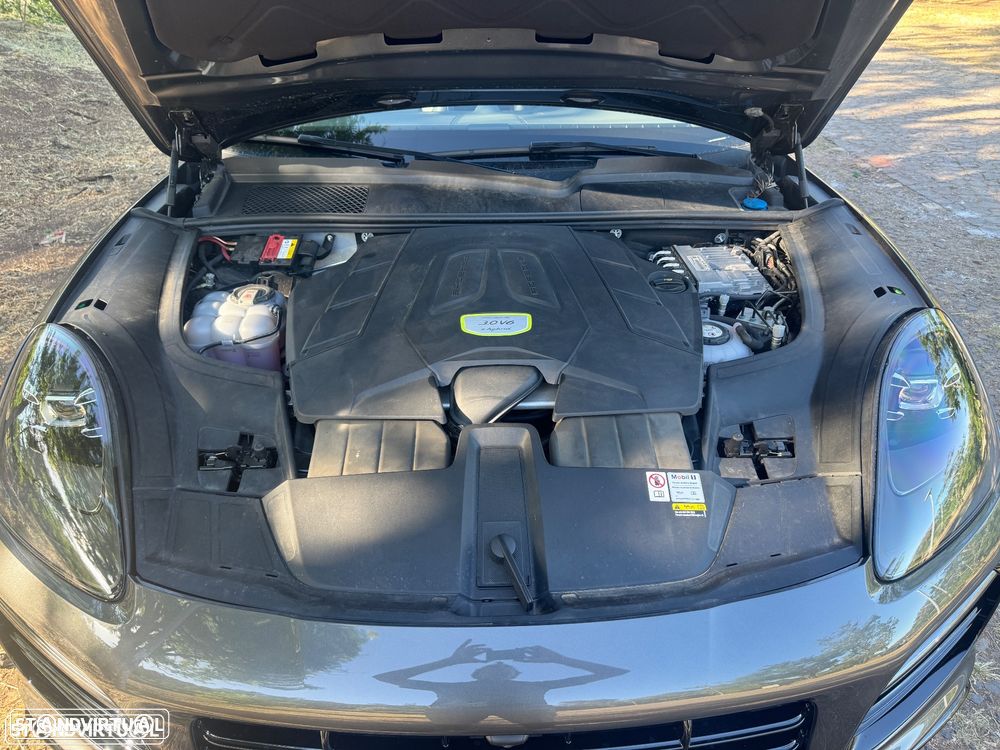 Porsche Cayenne Coupé - 7