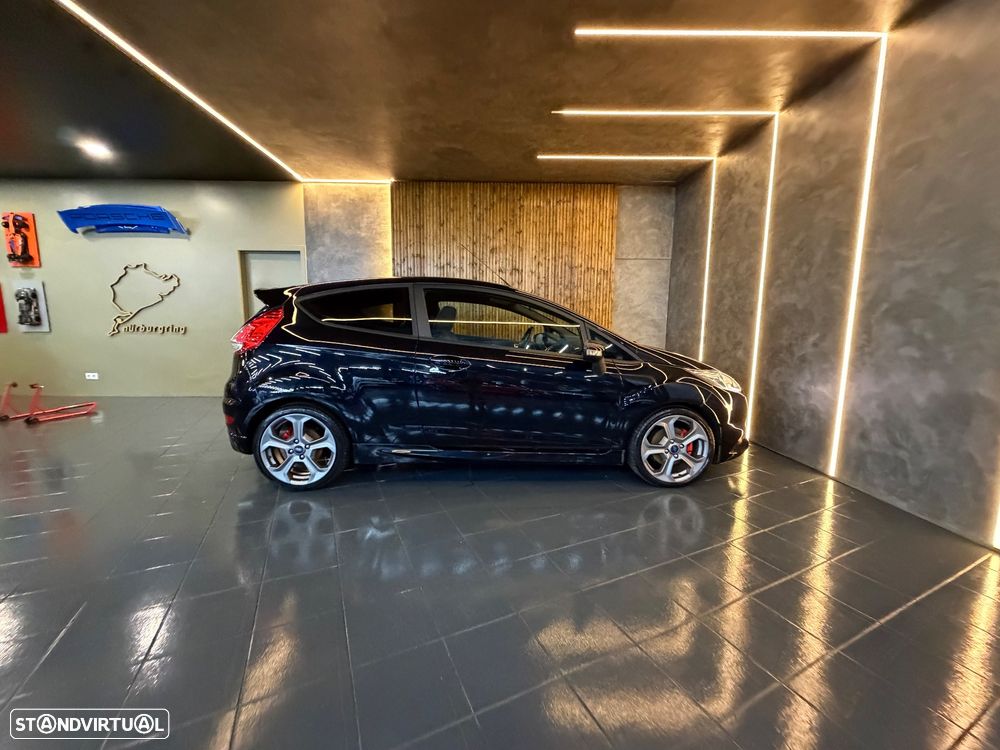 Ford Fiesta 1.6 EcoBoost ST - 5