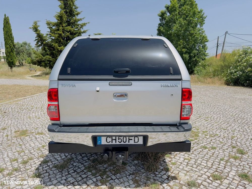 Toyota Hilux - 4