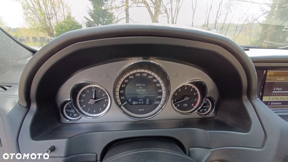 Mercedes-Benz Klasa E 500 7G-TRONIC Avantgarde - 28