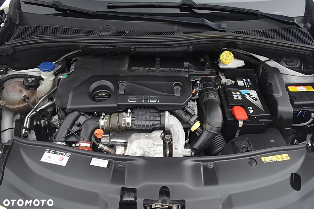 Peugeot 2008 e-HDi FAP 115 STOP & START Allure - 11