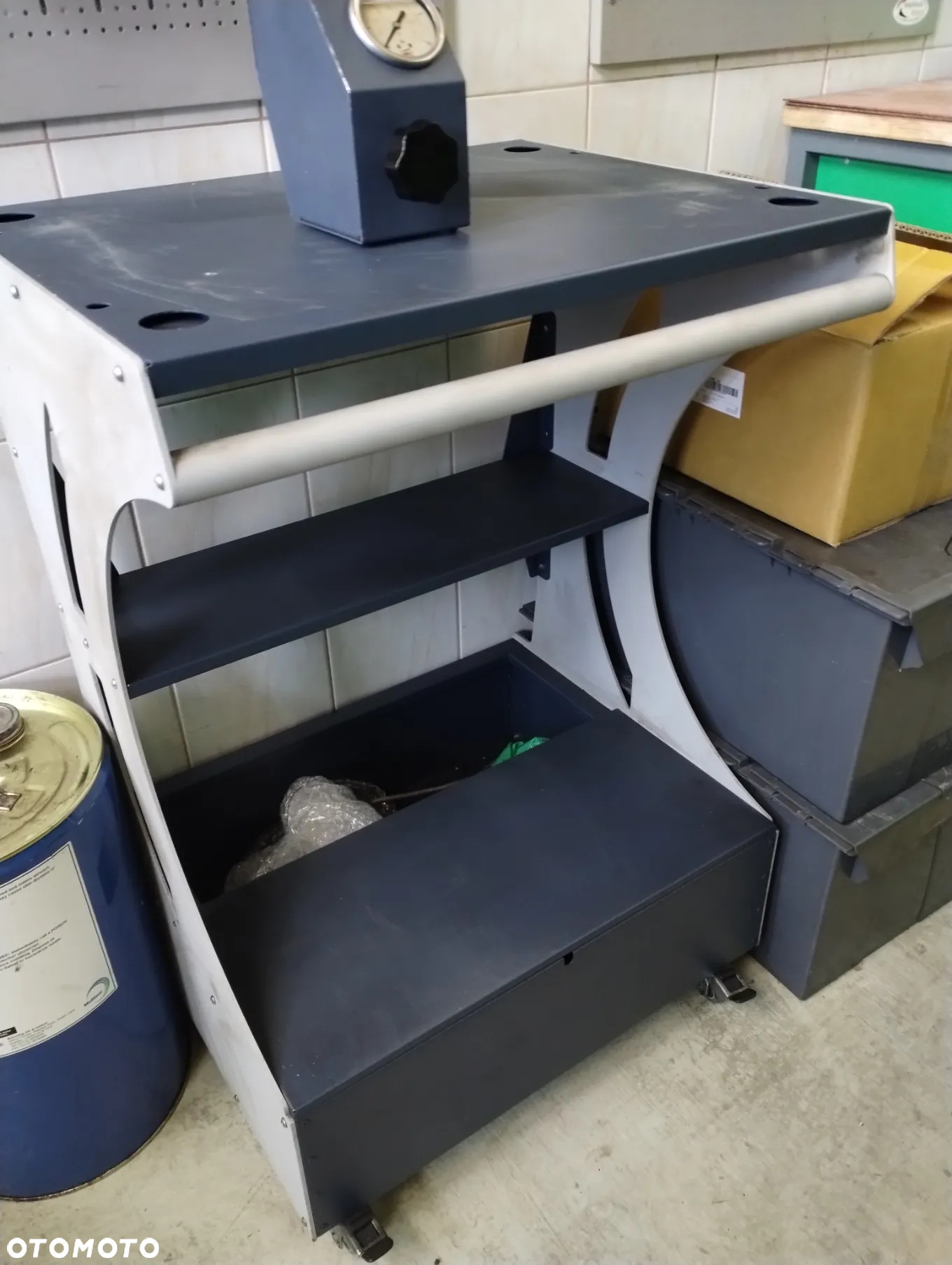 Wózek - Regał - Szafka pod tester usterek Kts i FSA Bosch - 25