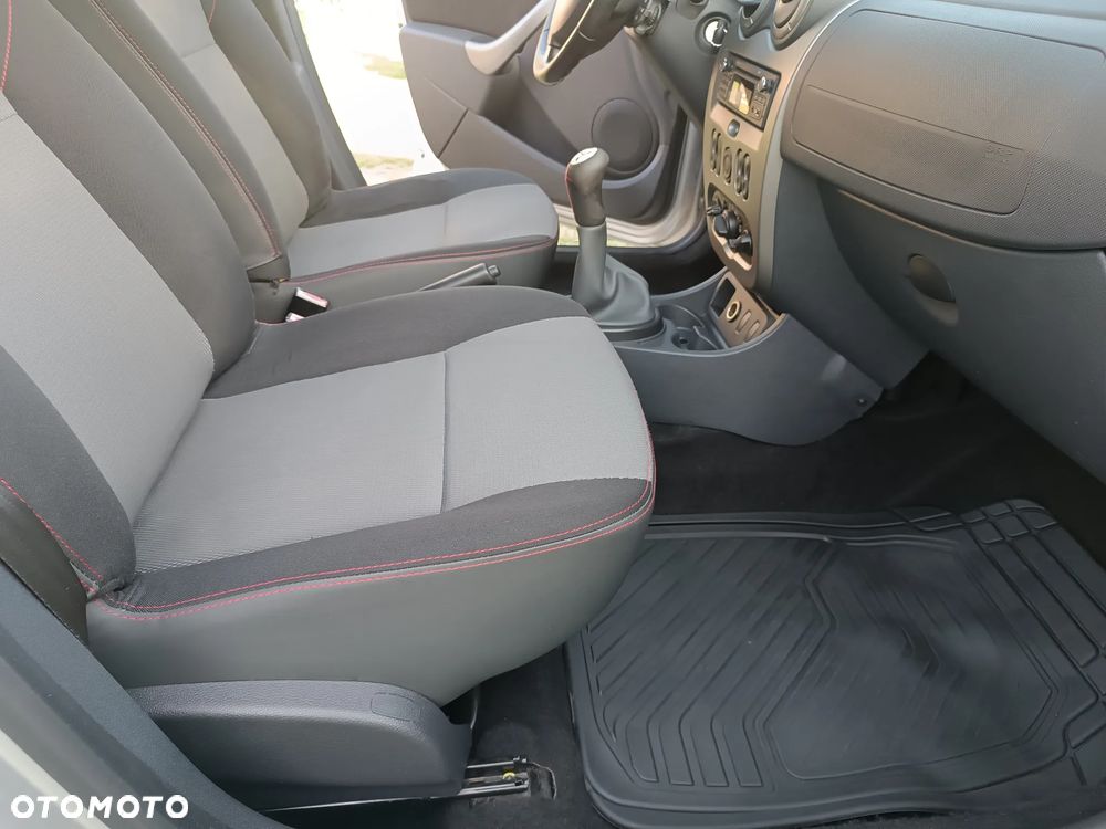 Dacia Duster 1.6 - 14