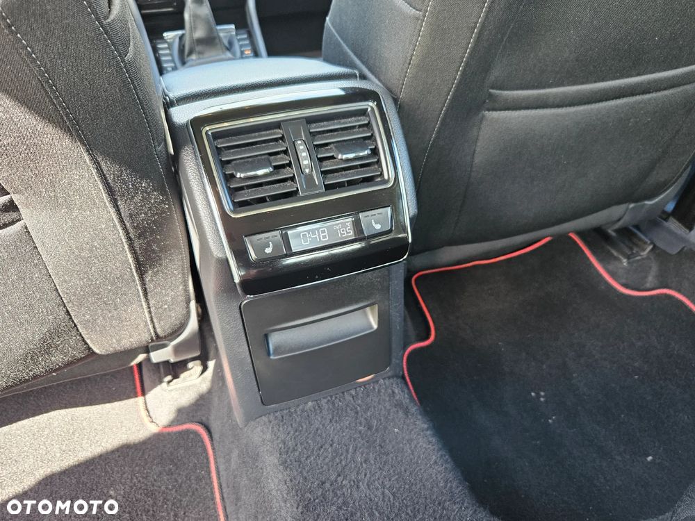 Skoda Superb 2.0 TDI Ambition - 14