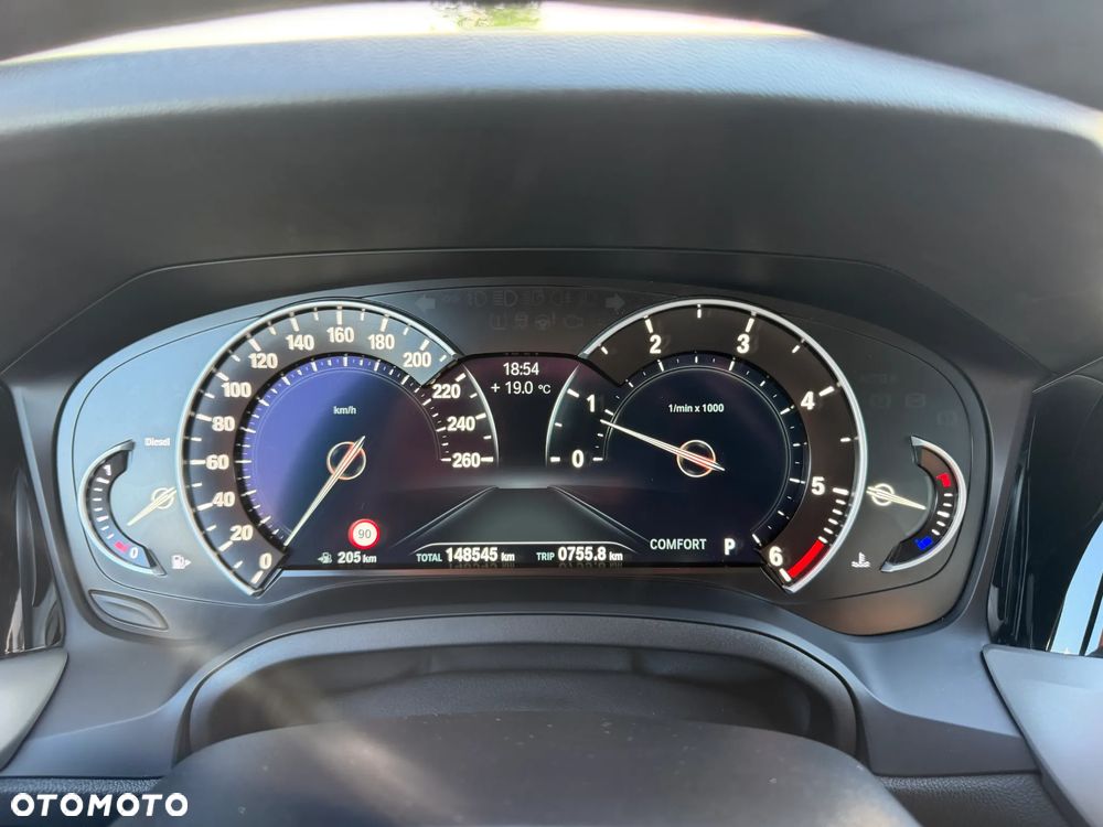 BMW Seria 3 320d xDrive Advantage - 13