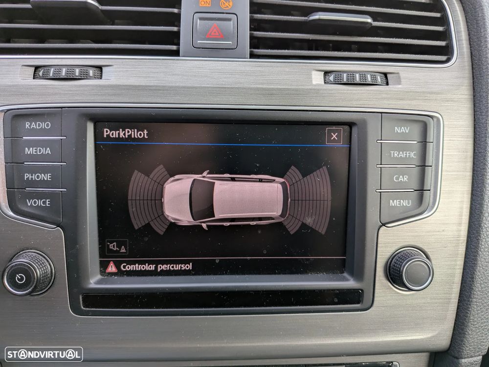 VW Golf Variant 1.6 TDi BlueMotion Confortline - 13