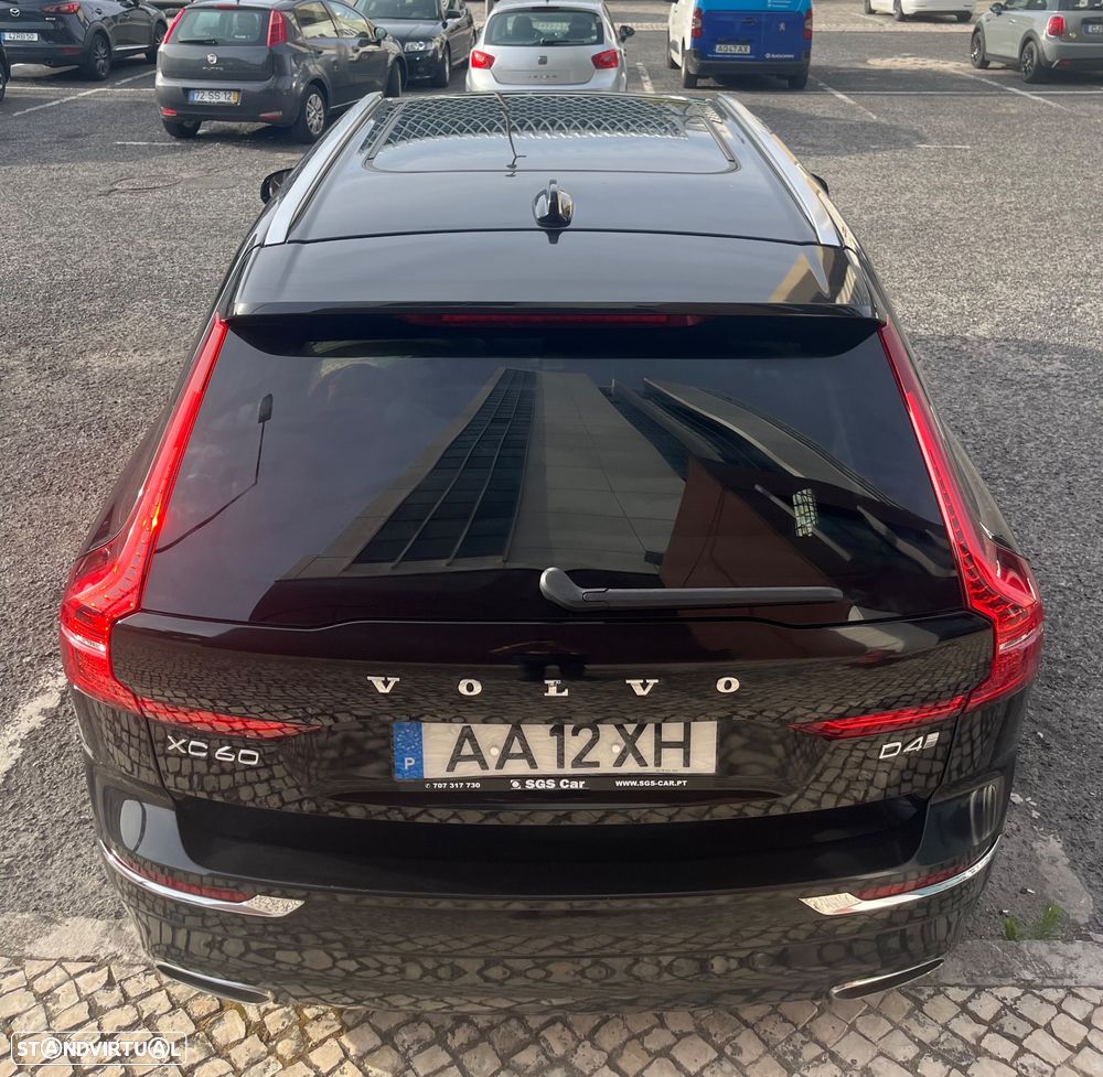 Volvo XC 60 2.0 D4 Inscription AWD Geartronic - 27